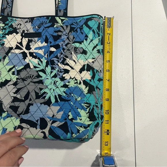 Vera Bradley | Essentials Tote Bag HandBag in Camo Floral Pattern Blue & Black - Picture 7 of 8